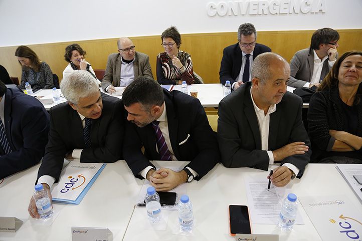 Els consellers Gordó, Vila i Puig a la reunió de l'executiva de CDC / CARLES BADIA