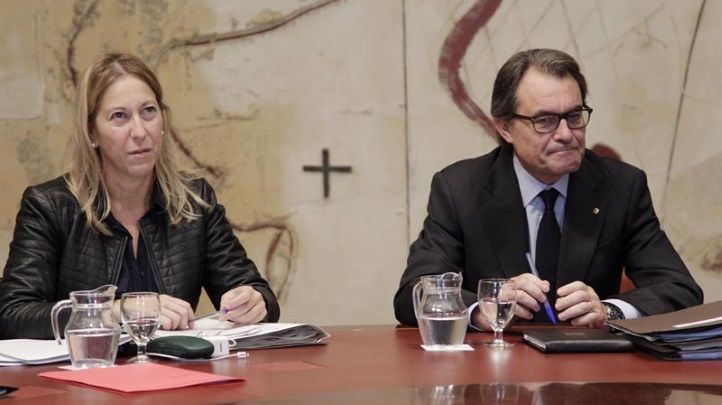 Neus Munté i Artur Mas en una reunió del Consell Executiu / EFE
