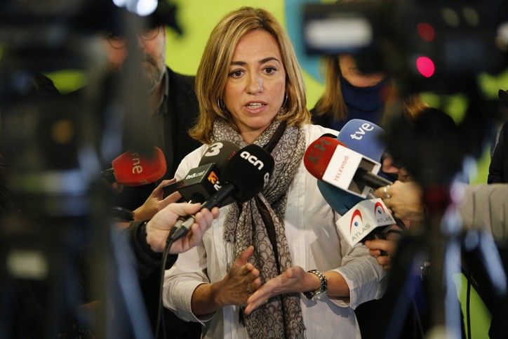 Hospitalet de Llobregat / 23-11-15 / Gornal Activa / Carme Chacon reunida amb representants dels treballadors a Gornal Activa. / Foto: Sergi AlcÃ zar Badia.