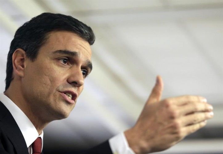 Pedro Sánchez después de reunirse con Mariano Rajoy / EFE