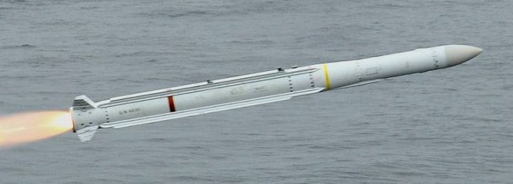 Un míssil Evolved Sea com els comprats/WCommons