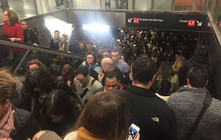 Línia 1, metro de Sagrera / Marta Alcolea